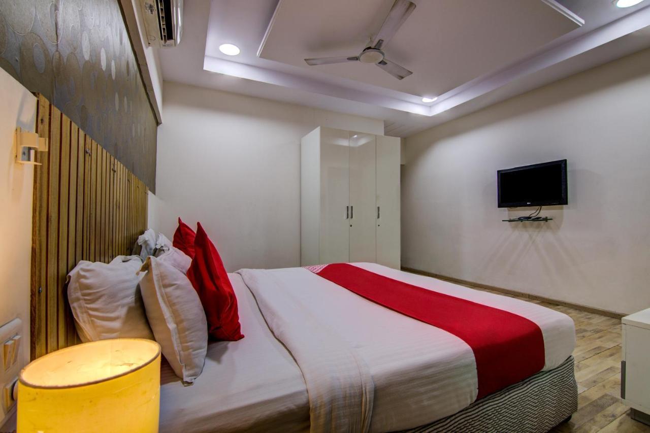 Oyo Hotel 55 Lawsons Bay Jalāripeta 외부 사진